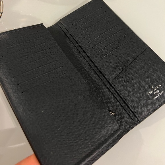 Louis Vuitton Wallet - Picture 4 of 7